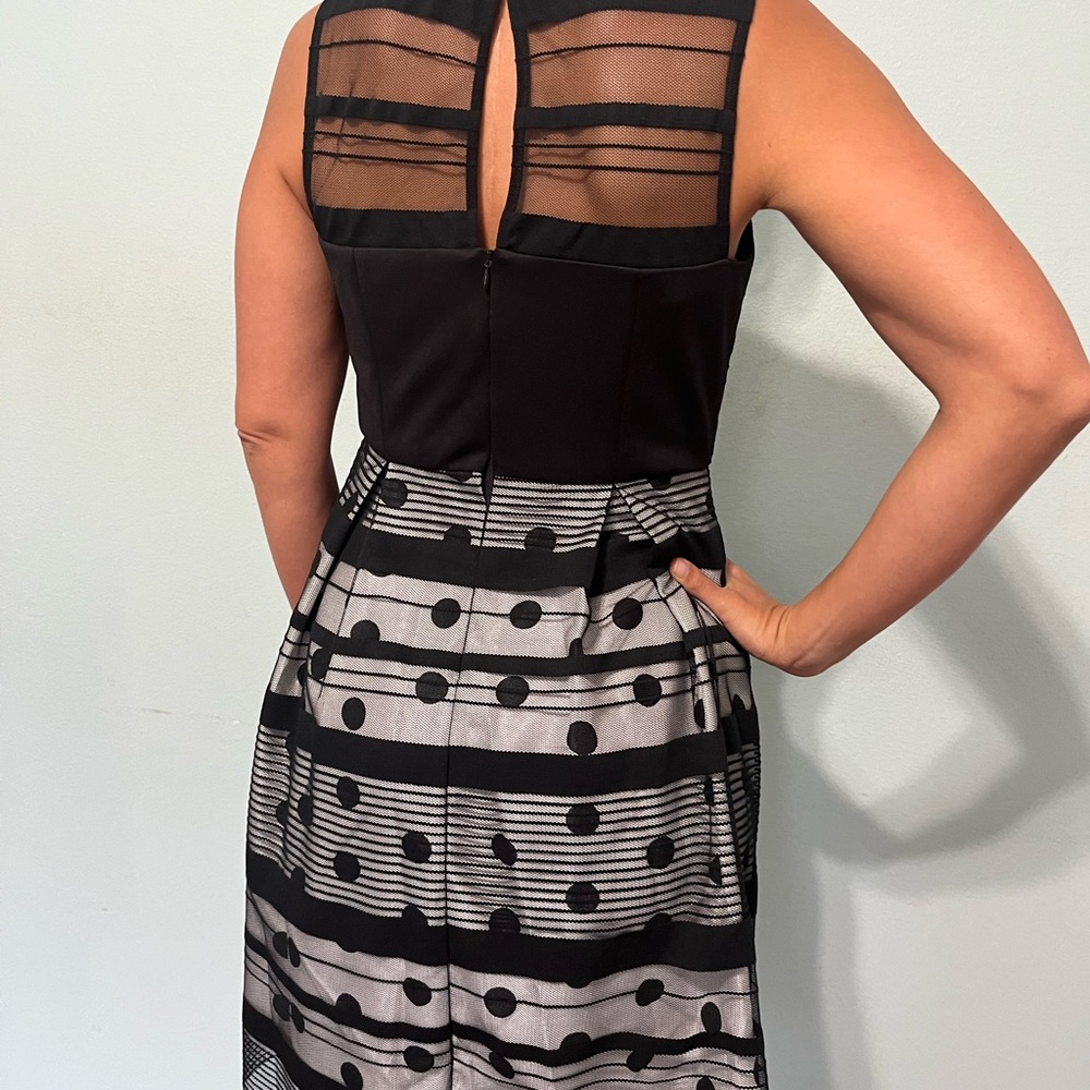Eliza J Illusion Dot Charmeuse Fit Black - Size 8 - Picture 2 of 3